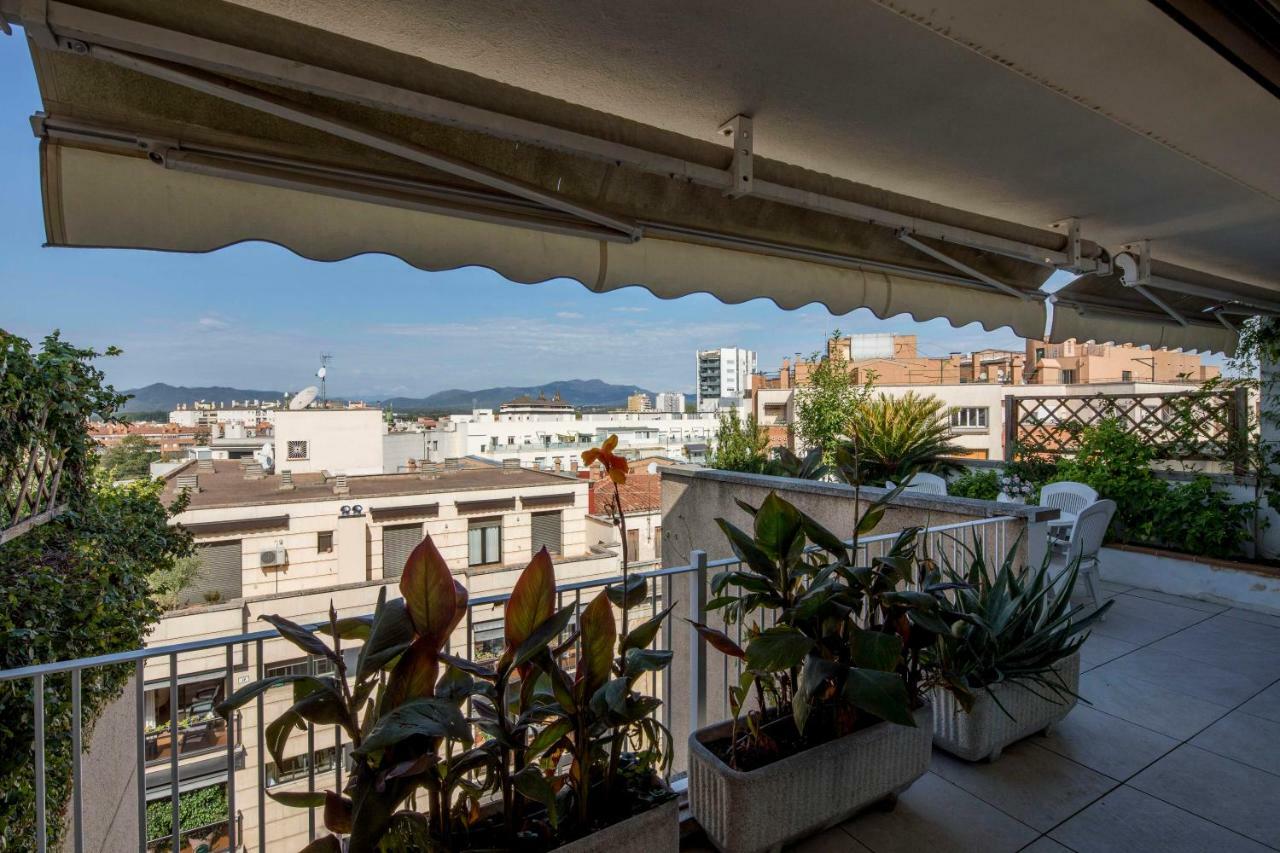 Ático con gran terraza en el corazón de Girona Exterior foto